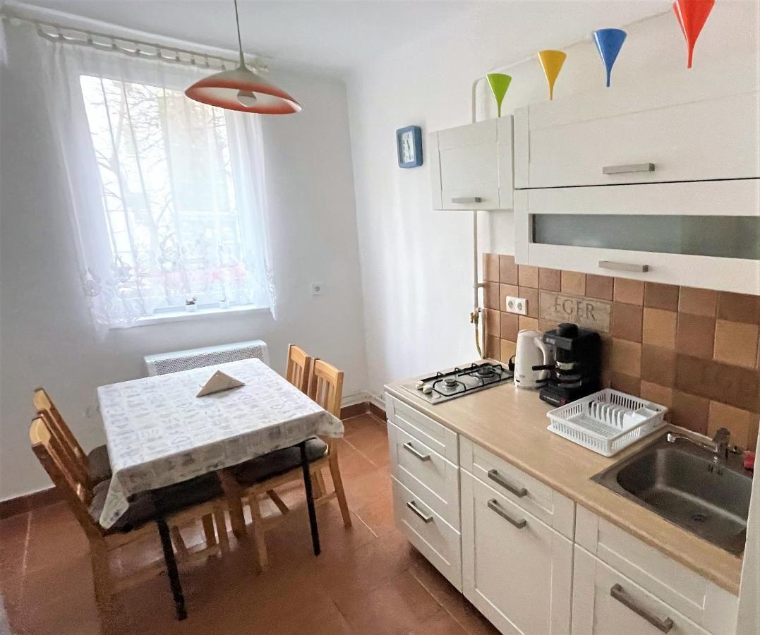 Evi Apartman Eger Ngoại thất bức ảnh